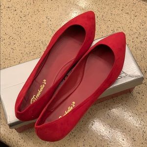 Red Pointed Flats